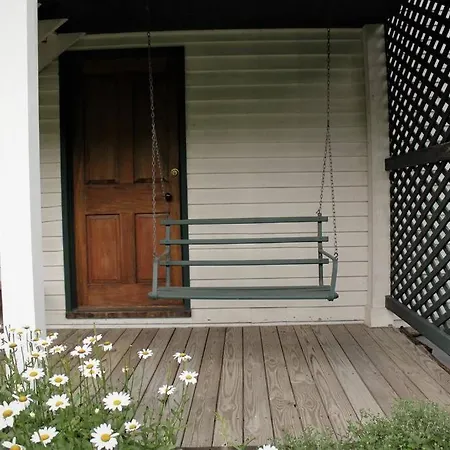 Upstairs Historic 1 Bedroom 1 Bath Suite With Mini-Kitchen, Porch & River Views Elkins Exterior photo