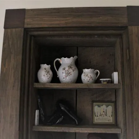 Upstairs Historic 1 Bedroom 1 Bath Suite With Mini-Kitchen, Porch & River Views Elkins Exterior photo
